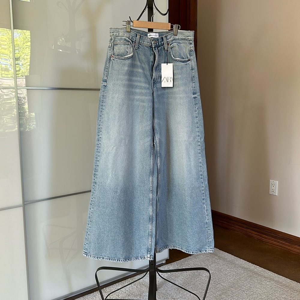 Zara Mid-rise TRF Palazzo Jeans NWT, size 6 US, 38 Euro